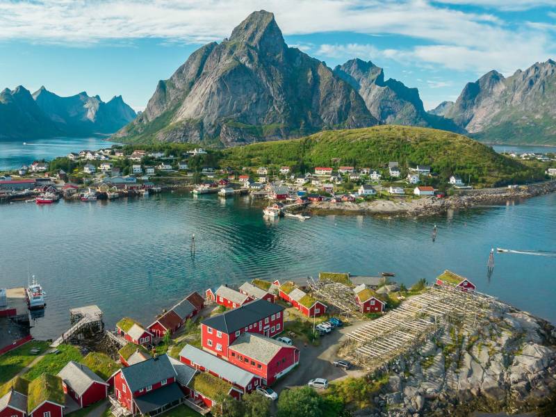 Reine in the summer